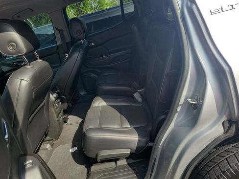 Used 2018 GMC Acadia SLT FWD image 29