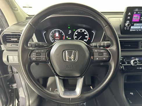 Used 2024 Honda Pilot Touring image 14