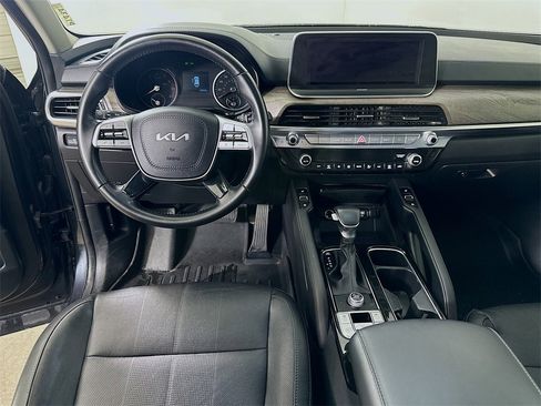 Used 2022 Kia Telluride EX w/ EX Premium Package image 18