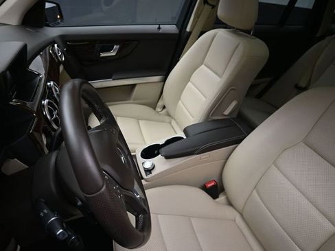 Used 2015 Mercedes-Benz GLK 350 2WD image 21