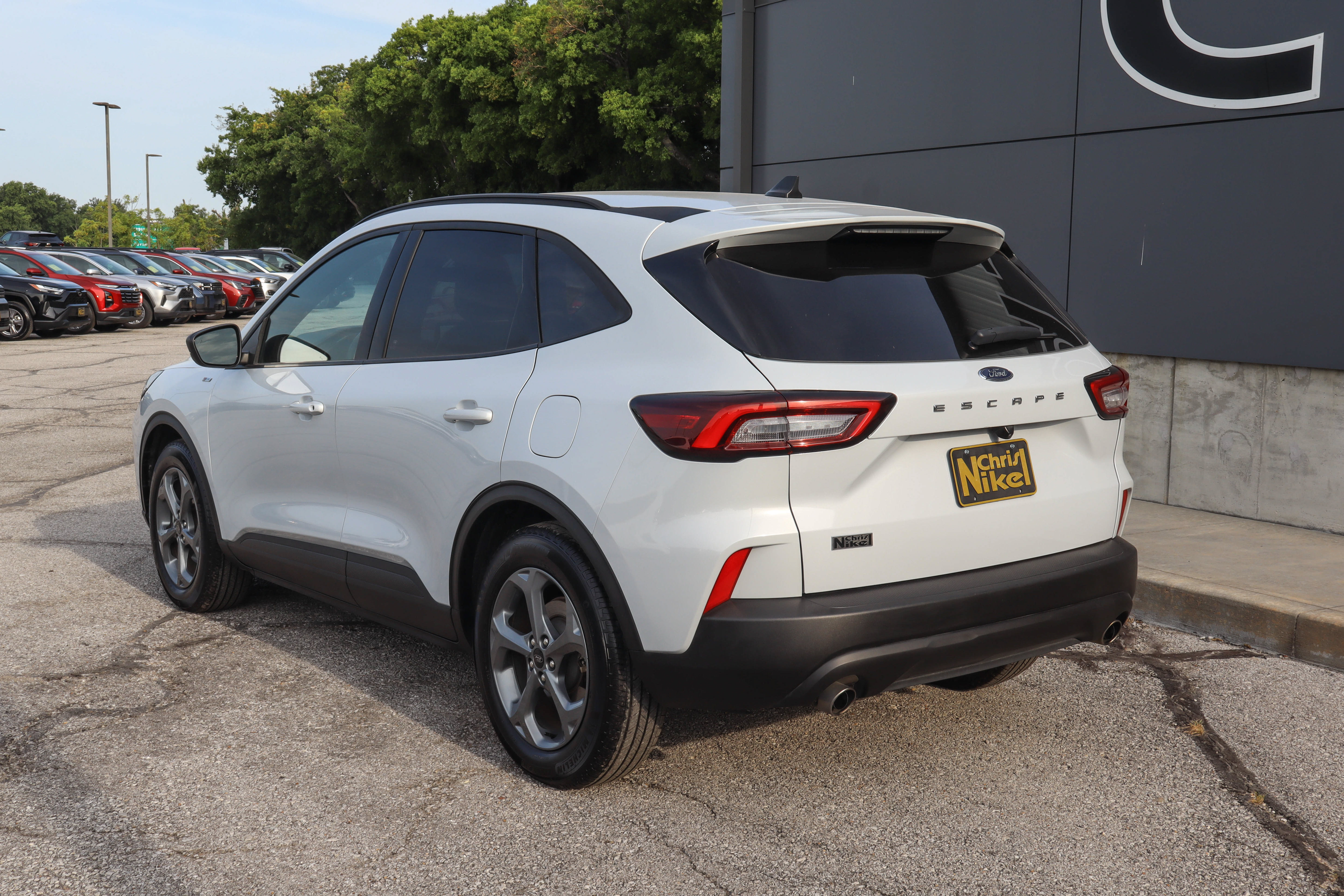 Used 2025 Ford Escape ST-Line FWD image 6