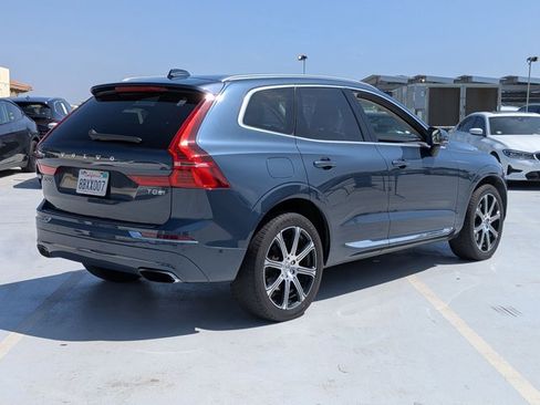 Used 2018 Volvo XC60 T8 Inscription w/ Luxury Seat Package image 4