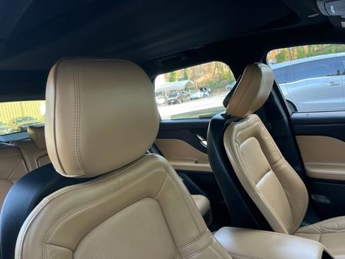 Used 2020 Lincoln Corsair Reserve image 31