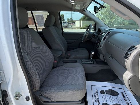 Used 2019 Nissan Frontier SV w/ Value Truck Package RWD image 28