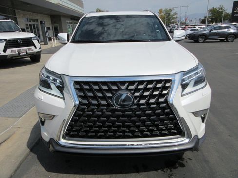 Used 2021 Lexus GX 460 Premium w/ Accessory Package AWD/4WD image 14