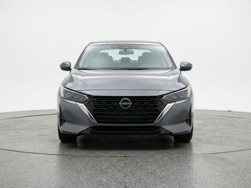 Used 2025 Nissan Sentra SV image 2