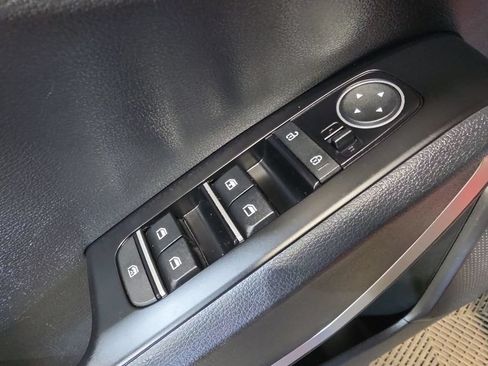Used 2024 Kia Soul LX w/ Option Group 015 FWD image 15
