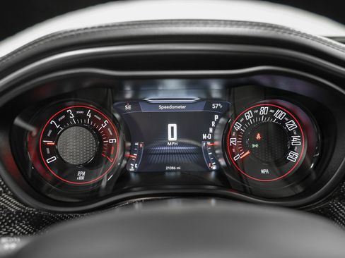 Used 2022 Dodge Challenger SXT w/ Plus Package image 19