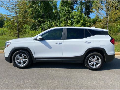 Used 2021 GMC Terrain SLE FWD image 4