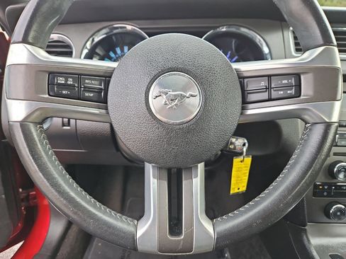 Used 2013 Ford Mustang Coupe image 18