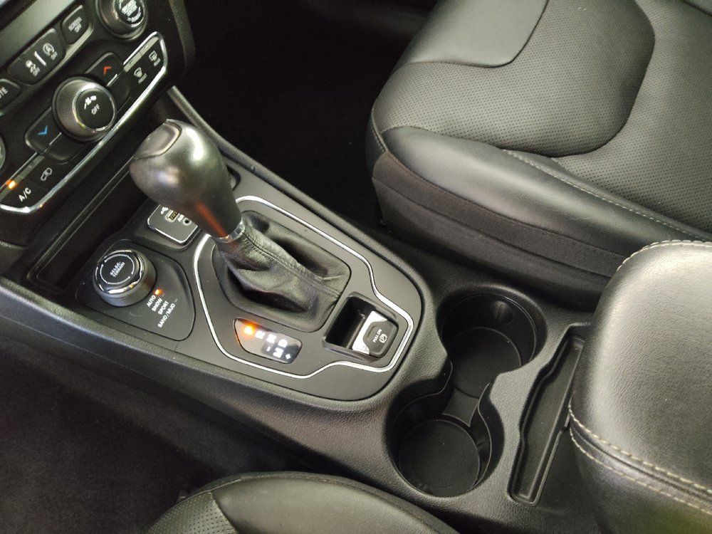Used 2021 Jeep Cherokee Latitude Lux AWD/4WD image 26