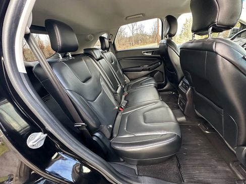 Used 2017 Ford Edge Titanium image 18