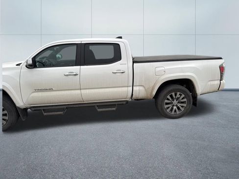 Used 2021 Toyota Tacoma Limited image 7