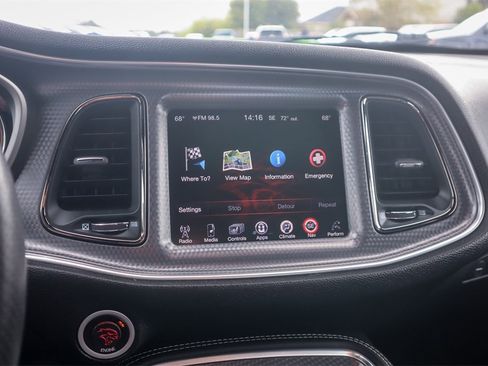 Used 2015 Dodge Challenger SRT Hellcat image 16