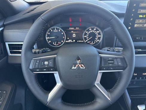 New 2026 Mitsubishi Outlander LE FWD image 15