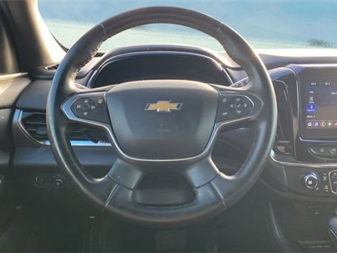 Used 2023 Chevrolet Traverse LT image 11