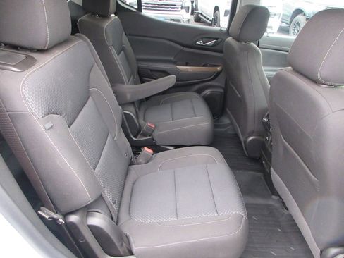 Used 2023 GMC Acadia SLE w/ Driver Convenience Package image 18