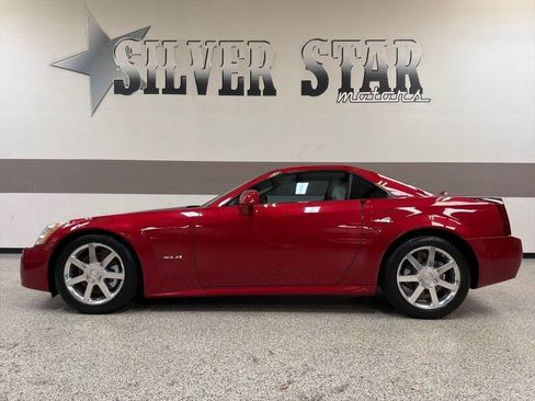 Used 2004 Cadillac XLR RWD image 1