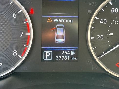 Used 2024 Nissan Sentra S w/ Lighting Package image 17