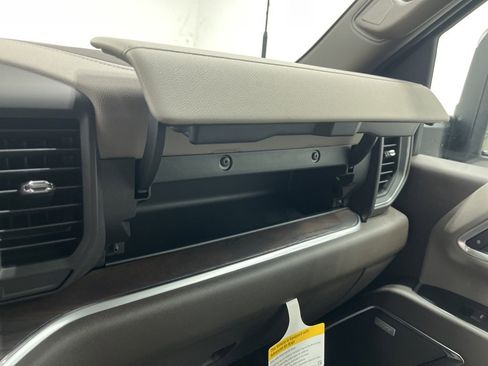 New 2026 GMC Sierra 2500 SLT w/ SLT Premium Package image 21