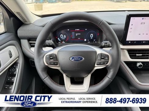 New 2026 Ford Explorer Active w/ Active Comfort Package RWD image 16
