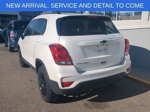 Certified 2022 Chevrolet Trax LT w/ Driver Confidence Package AWD/4WD image 3