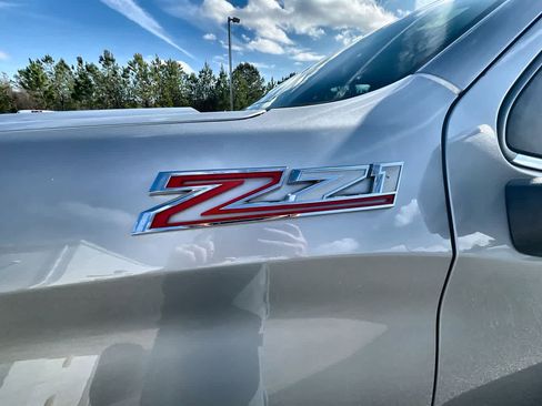 Used 2019 Chevrolet Silverado 1500 LTZ w/ LTZ Premium Package image 32