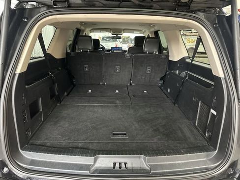 Used 2024 Ford Expedition Max XLT image 24