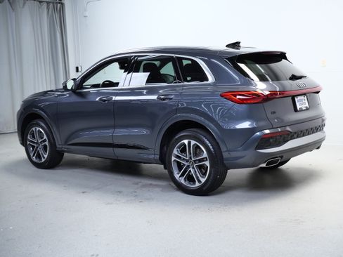 Used 2025 Audi Q5 Premium w/ Convenience Package AWD/4WD image 11