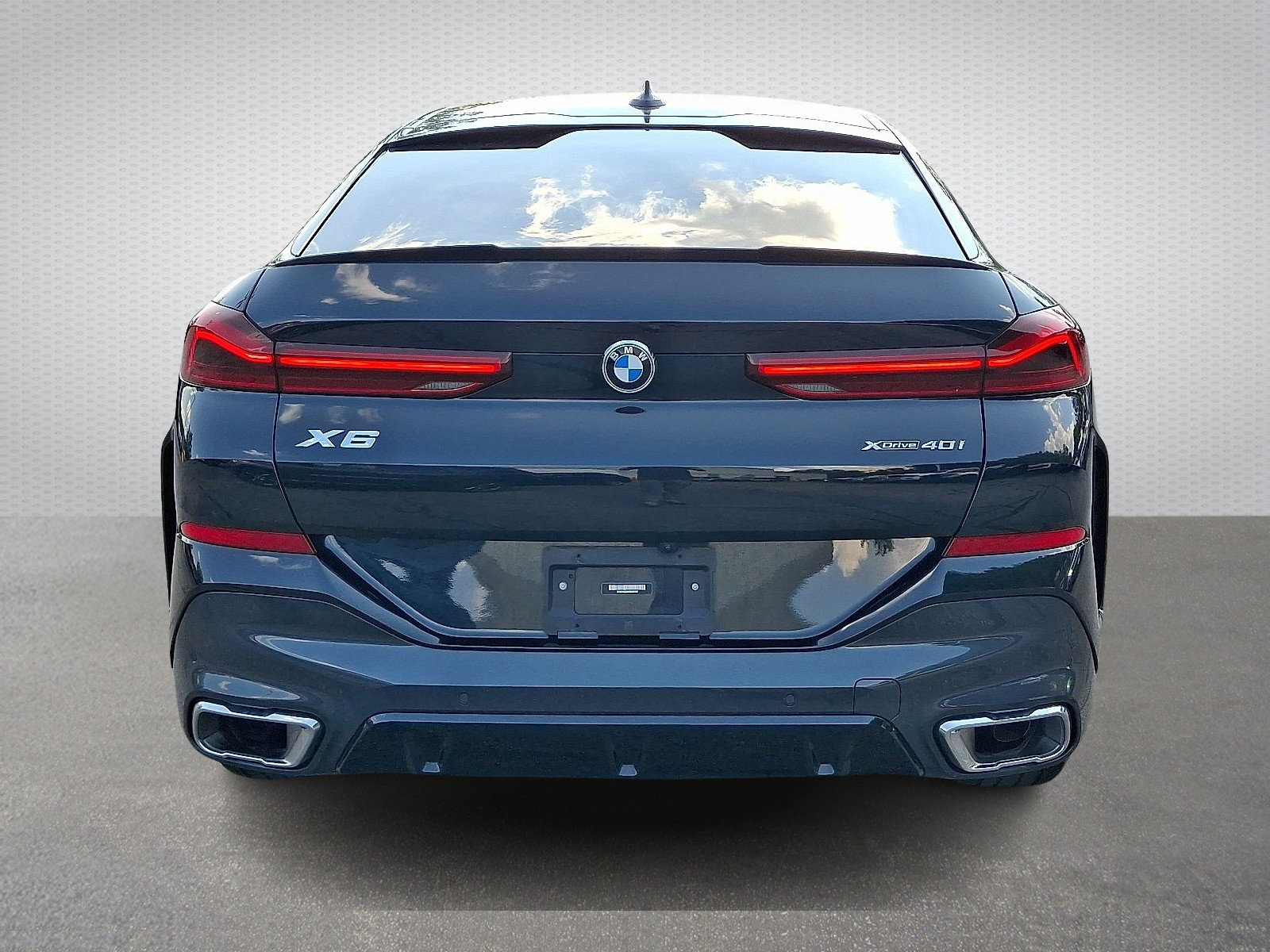 Used 2023 BMW X6 xDrive40i w/ M Sport Package AWD/4WD image 5
