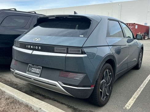 Used 2024 Hyundai Ioniq 5 SEL image 3