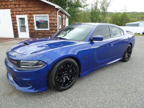 Used 2018 Dodge Charger R/T Scat Pack w/ Dynamics Package RWD image 1