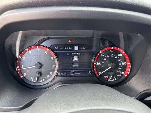 Used 2021 Nissan Titan PRO-4X w/ Pro-4x Convenience Package AWD/4WD image 25