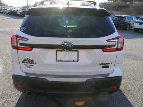 Used 2024 Subaru Ascent Onyx Edition image 4