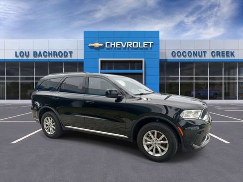 Used 2023 Dodge Durango SXT AWD/4WD image 2