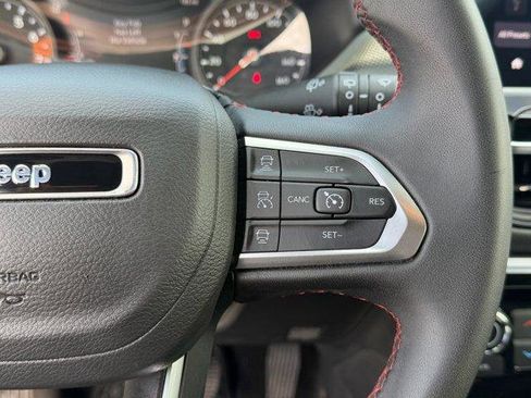 Used 2025 Jeep Compass Trailhawk AWD/4WD image 35