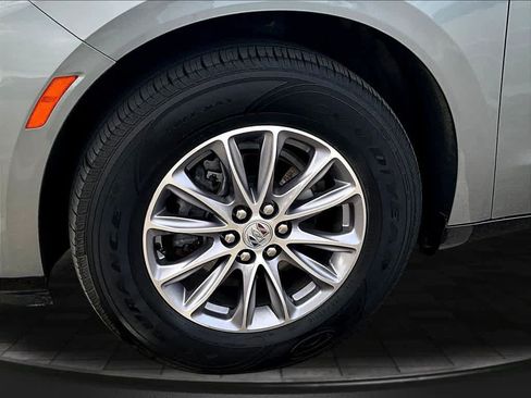 Used 2024 Buick Enclave Essence w/ Technology Package AWD/4WD image 35