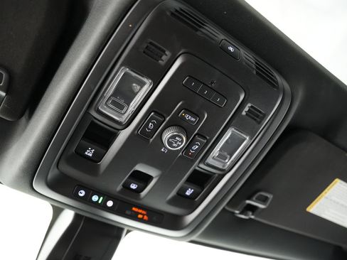 Used 2021 GMC Yukon XL Denali w/ Denali Premium Package AWD/4WD image 53