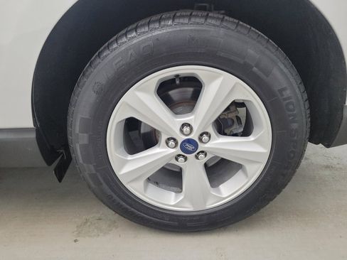 Used 2019 Ford Edge SE FWD image 31