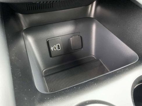 New 2026 Ford Explorer ST-Line w/ ST-Line Street Pack image 18