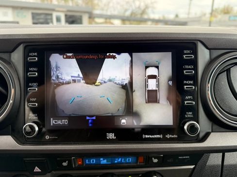 Used 2020 Toyota Tacoma TRD Off-Road w/ TRD Premium Off Road Package image 37