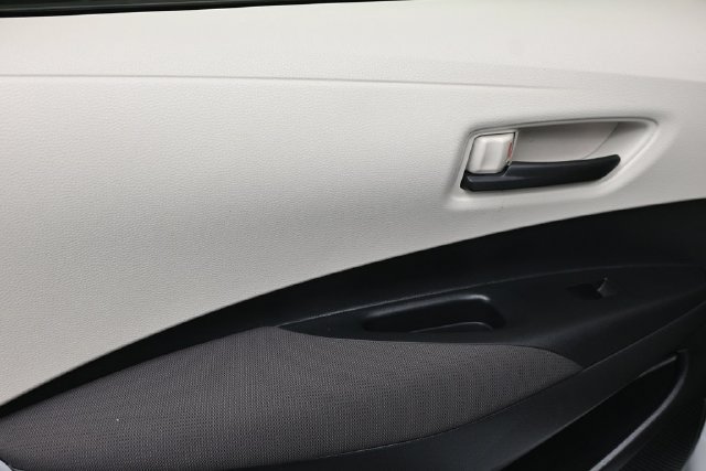 Used 2022 Toyota Corolla LE FWD image 9