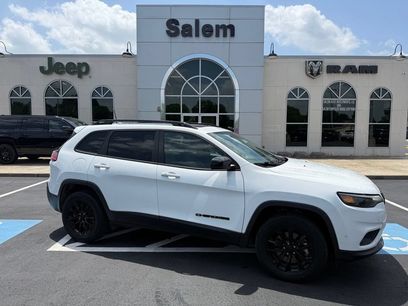 Used 2023 Jeep Cherokee Altitude Lux w/ Lux Elite Package