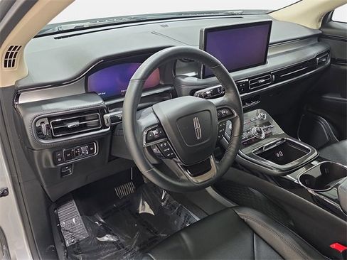 Used 2023 Lincoln Nautilus Standard image 13