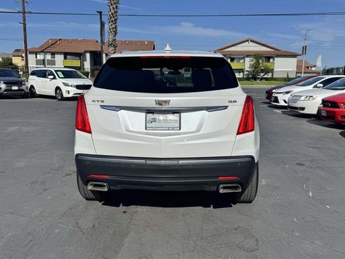 Used 2018 Cadillac XT5 FWD w/ LPO, Wheel Lock Package image 3