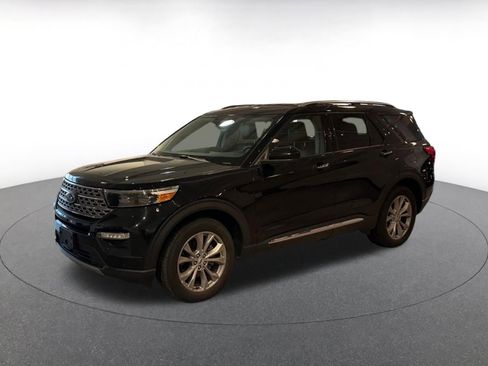 Used 2023 Ford Explorer Limited image 8