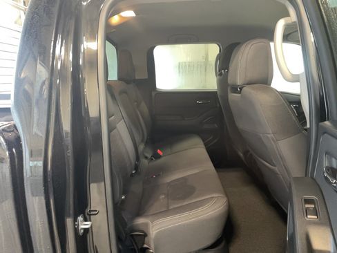 Used 2024 Nissan Frontier SV w/ Technology Package AWD/4WD image 20