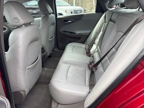 Used 2017 Chevrolet Malibu LT w/ Leather Package image 8