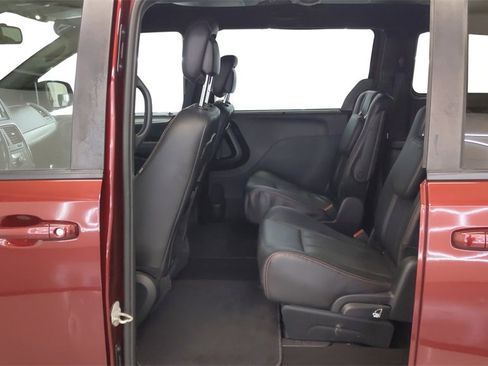 Used 2019 Dodge Grand Caravan GT image 50