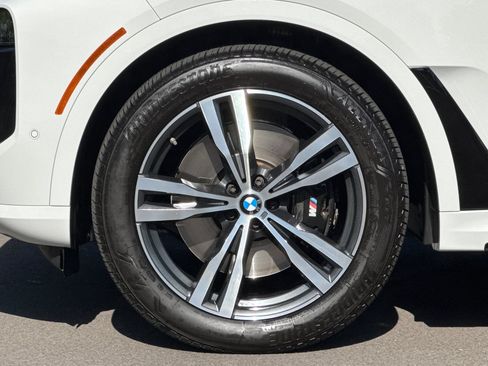 Used 2024 BMW X7 xDrive40i w/ Executive Package AWD/4WD image 39